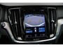 Volvo V60 2.0 B3 R-Design | Panoramadak | Parkeercamera | Parkeersensoren V + A | Adaptieve Cruise Control | Dode Hoek Detectie |