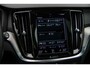Volvo V60 2.0 B3 R-Design | Panoramadak | Parkeercamera | Parkeersensoren V + A | Adaptieve Cruise Control | Dode Hoek Detectie |