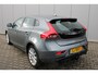 Volvo V40 T3 Automaat Momentum | Trekhaak | Dealer onderhouden | 17" velgen