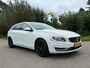 Volvo V60 2.4 D5 Twin Engine Special Edition Automaat / Leder / 18" Velgen / Navi / Clima / Stoelverwarming / Key-Less / PDC / LED