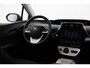 Toyota Prius 1.8 Dynamic | Trekhaak | Dodehoek detectie | Stoelverwarming | Head-up display | Keyless | Adaptive Cruise | Clima | LED | 17 inch
