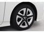 Toyota Prius 1.8 Dynamic | Trekhaak | Dodehoek detectie | Stoelverwarming | Head-up display | Keyless | Adaptive Cruise | Clima | LED | 17 inch