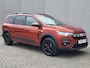 Dacia Jogger 1.6 Hybrid 140 Extreme 7p. Automaat / 7- persoons / Pack Assist / Achteruitrijcamera / Verwarmde voorstoelen / Automatische airco