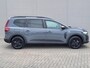 Dacia Jogger 1.6 Hybrid 140 Extreme 7p. Automaat / 7- persoons / Pack Assist / Achteruitrijcamera / Verwarmde voorstoelen / Automatische airco