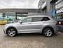 Volkswagen Tiguan Allspace 1.5 TSI 150 pk R-Line Business 7pers. 7-DSG | Wegklapbare Trekhaak | Stoel/stuur verwarming | Achteruitrijcamera |