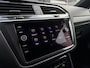 Volkswagen Tiguan Allspace 1.5 TSI 150 pk R-Line Business 7pers. 7-DSG | Wegklapbare Trekhaak | Stoel/stuur verwarming | Achteruitrijcamera |