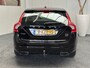 Volvo V60 2.4 D6 AWD PLUG- IN HYBRID SUMMUM NAVIGATIE CRUISE CONTROL CLIMATE CONTROL  LEDER STOELVERWARMING BLUETOOTH TELEFOON MULTIMEDIA VOORBEREIDING KEYLESS GO PDC AFN. TREKHAAK ZEER MOOI !! 3010