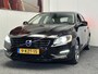 Volvo V60 2.4 D6 AWD PLUG- IN HYBRID SUMMUM NAVIGATIE CRUISE CONTROL CLIMATE CONTROL  LEDER STOELVERWARMING BLUETOOTH TELEFOON MULTIMEDIA VOORBEREIDING KEYLESS GO PDC AFN. TREKHAAK ZEER MOOI !! 3010