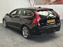 Volvo V60 2.4 D6 AWD PLUG- IN HYBRID SUMMUM NAVIGATIE CRUISE CONTROL CLIMATE CONTROL  LEDER STOELVERWARMING BLUETOOTH TELEFOON MULTIMEDIA VOORBEREIDING KEYLESS GO PDC AFN. TREKHAAK ZEER MOOI !! 3010
