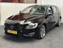 Volvo V60 2.4 D6 AWD PLUG- IN HYBRID SUMMUM NAVIGATIE CRUISE CONTROL CLIMATE CONTROL  LEDER STOELVERWARMING BLUETOOTH TELEFOON MULTIMEDIA VOORBEREIDING KEYLESS GO PDC AFN. TREKHAAK ZEER MOOI !! 3010