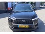 Toyota Corolla Cross HYBRID 140 STYLE BLIND-SPOT EL-ACHTERKLEP 18"LMV PRIVACY-GLASS P-SENSOREN NAVI NL-AUTO