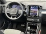 Volvo XC40 2.0 B4 Plus Dark | Trekhaak | Adaptive cruise control | Voorruitverwarming | Dode hoek detectie BLIS | 19" velgen | Harman Kardon audio |