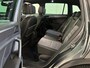 Volkswagen Tiguan 2.0 TSI 4Motion Highline Business R / Pano / Virtual / CarPlay / Trekhaak
