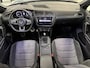 Volkswagen Tiguan 2.0 TSI 4Motion Highline Business R / Pano / Virtual / CarPlay / Trekhaak