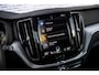 Volvo XC60 2.0 T5 Momentum | Trekhaak | Lederen bekleding | Elektrisch verstelbare bestuurdersstoel met memory | Voorstoelen verwarmd | Keyless entry | Full-led koplampen | Sportstoelen |