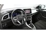 Volkswagen T-Roc 1.5 TSI 150pk Life Edition DSG / Navigatie / Stoelverwarming / Camera / Trekhaak