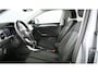 Volkswagen T-Roc 1.5 TSI 150pk Life Edition DSG / Navigatie / Stoelverwarming / Camera / Trekhaak