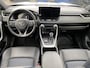 Toyota RAV4 2.5 Hybrid AWD Bi-tone Trekhaak, stoel- & stuurverwarming, keyless, achteruitrij camera, parkeersensoren v&a, navigatie Apple CarPlay/Android Auto
