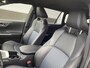Toyota RAV4 2.5 Hybrid AWD Bi-tone Trekhaak, stoel- & stuurverwarming, keyless, achteruitrij camera, parkeersensoren v&a, navigatie Apple CarPlay/Android Auto