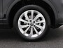 Volkswagen T-Roc 1.5 TSi 150 Pk Automaat Life Edition | Carplay | Camera | Adaptive Cruise | Parkeersensoren | Stoel Verwarming | Navigatiesysteem | 17 Inch | 10.421 Km!