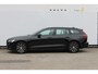 Volvo V60 T6 350PK Autm. Plug-in hybrid AWD Plus Dark Long Range / Google infotainment / Semi elekrisch wegklapbare trekhaak / Verwarmbare voorruit / Elektrisch bedienbare voorstoelen met geheugen / Verwarmbare voorstoelen
