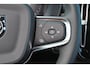Volvo XC40 T5 Recharge Plus Dark - IntelliSafe Assist - 360º Camera - Harman/Kardon audio - Verwarmde voorstoelen & stuur - Parkeersensoren voor & achter - Elektr. bedienb. voorstoelen met geheugen links - Draadloze tel. lader - Extra getint glas - 19' LMV