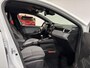 Renault Clio 90PK TCe 90 Techno | 9,3" Navi | Camera | Climate Control | Apple CarPlay/Android Auto | Cruise Control | Parkeersensoren | Lichtmetalen Velgen | Privacy Glass | Full LED |