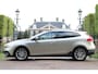 Volvo V40 Cross Country 1.5 T3 Polar+ Luxury Automaat | NL-AUTO! | DEALER OH! | FULL OPTION! | PANODAK | LEDER | AFN. TREKHAAK | CAMERA | STOELVERWARMING | NAVI | CLIMA | CRUISE | PARK SENS V+A | PRACHTIGE STAAT!