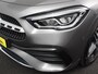 Mercedes-Benz GLA 200 Automaat AMG Line Nieuw model! | Navigatie | Climate Control | Camera | Sfeerverlichting | Half leder/alcantara | Led | Electrische achterklep | 19"Lichtmetalen velgen