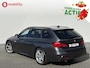 BMW 3-Serie Touring 318i High Executive M-Sport Trekhaak Apple CarPlay | Achteruitrijcamera | HIFI | Leer | DAB Audio