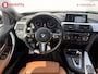 BMW 3-Serie Touring 318i High Executive M-Sport Trekhaak Apple CarPlay | Achteruitrijcamera | HIFI | Leer | DAB Audio