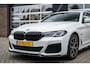 BMW 5-Serie 530 530e xDrive High Executive | M-Sport | Shadow | Panorama | Laser | Leder | Camera | Trekhaak | 19' inch | Hifi |
