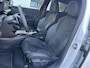 Peugeot 2008 1.2 Hybrid 145 GT | Automaat | Alcantara Bekleding | Stoelverwarming & Massage | Navigatie | 360 Graden Camera | 18 Inch Evissa | Keyless Entry | Full LED Verlichting | Zwart Dak | Dode Hoek Detectie | Cruise Control Adaptief | Climate Control | Hoge Zitpositie.