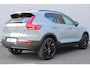Volvo XC40 B4 Automaat Plus Black Edition | Verwarmbare voorstoelen | Verwarmbaar stuurwiel | Premium audio by Harman Kardon| Rondom zichtcamera | 20 inch Lichtmetalen wielen | Elektrisch glazen panoramadak