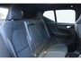 Volvo XC40 B4 Automaat Plus Black Edition | Verwarmbare voorstoelen | Verwarmbaar stuurwiel | Premium audio by Harman Kardon| Rondom zichtcamera | 20 inch Lichtmetalen wielen | Elektrisch glazen panoramadak