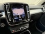 Volvo XC40 2.0 T4 Momentum | Camera | Stoelverwarming | Trekhaak | Keyless | 4 Cilinder | Parkeersensoren voor + achter |