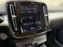 Volvo XC40 2.0 T4 Momentum | Camera | Stoelverwarming | Trekhaak | Keyless | 4 Cilinder | Parkeersensoren voor + achter |