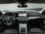 BMW 3-Serie 320d - Sportstoelen - Trekhaak - 1-Hand - Navigatie - Bluetooth