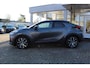 Toyota C-HR 1.8 HYBRID 140 FIRST EDITION BI-TONE LAK STOEL/WISSER&STUURVERW. LED DODEHOEK DETECTIE LM-VELGEN AD-CRUISE PARK.SENSOREN NAVI