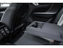Volvo XC40 B4 Plus Dark | Verwarmbare Voorstoelen en Stuurwiel | Semi-Elektrische Trekhaak | Verwarmbare Voorruit | Premium Audio by Harman Kardon | Adaptieve Cruise Control | Park Assist