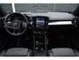 Volvo XC40 B4 Plus Dark | Verwarmbare Voorstoelen en Stuurwiel | Semi-Elektrische Trekhaak | Verwarmbare Voorruit | Premium Audio by Harman Kardon | Adaptieve Cruise Control | Park Assist