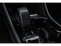 Volvo XC40 B4 Plus Dark | Verwarmbare Voorstoelen en Stuurwiel | Semi-Elektrische Trekhaak | Verwarmbare Voorruit | Premium Audio by Harman Kardon | Adaptieve Cruise Control | Park Assist