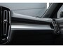 Volvo XC40 B4 Plus Dark | Verwarmbare Voorstoelen en Stuurwiel | Semi-Elektrische Trekhaak | Verwarmbare Voorruit | Premium Audio by Harman Kardon | Adaptieve Cruise Control | Park Assist