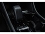 Volvo XC40 B4 Plus Dark | Verwarmbare Voorstoelen en Stuurwiel | Semi-Elektrische Trekhaak | Verwarmbare Voorruit | Premium Audio by Harman Kardon | Adaptieve Cruise Control | Park Assist