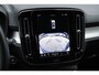 Volvo XC40 B4 Plus Dark | Verwarmbare Voorstoelen en Stuurwiel | Semi-Elektrische Trekhaak | Verwarmbare Voorruit | Premium Audio by Harman Kardon | Adaptieve Cruise Control | Park Assist
