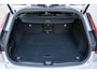 Volvo V60 T6 Plug-in hybrid AWD Plus Dark | Trekhaak | Rondom zichtcamera | Verwarmbare voorruit | Verwarmbare voorstoelen, achterbank en stuurwiel | Premium audio by Harman Kardon | Keyless |