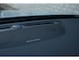 Volvo V60 T6 Plug-in hybrid AWD Plus Dark | Trekhaak | Rondom zichtcamera | Verwarmbare voorruit | Verwarmbare voorstoelen, achterbank en stuurwiel | Premium audio by Harman Kardon | Keyless |