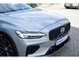 Volvo V60 T6 Plug-in hybrid AWD Plus Dark | Trekhaak | Rondom zichtcamera | Verwarmbare voorruit | Verwarmbare voorstoelen, achterbank en stuurwiel | Premium audio by Harman Kardon | Keyless |