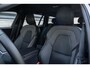 Volvo V60 T6 Plug-in hybrid AWD Plus Dark | Trekhaak | Rondom zichtcamera | Verwarmbare voorruit | Verwarmbare voorstoelen, achterbank en stuurwiel | Premium audio by Harman Kardon | Keyless |