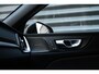 Volvo V60 T6 Plug-in hybrid AWD Plus Dark | Trekhaak | Rondom zichtcamera | Verwarmbare voorruit | Verwarmbare voorstoelen, achterbank en stuurwiel | Premium audio by Harman Kardon | Keyless |